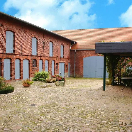 Rosenhof, Lenzen, Cleaning Included Hébergement de vacances Lenzen